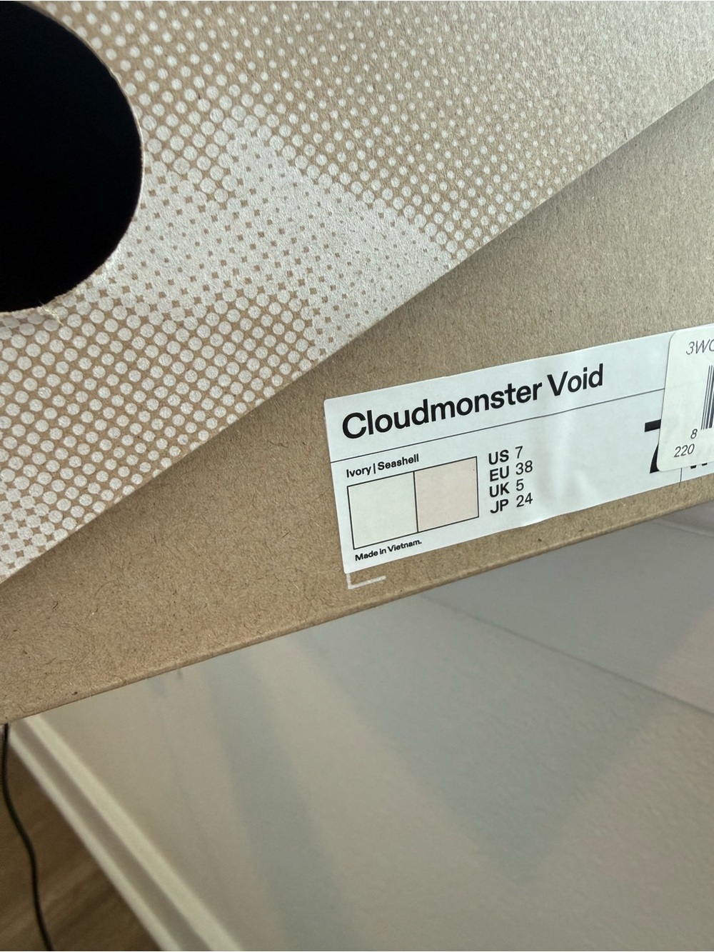 BRAND NEW On Cloudmonster Void – Limited Edition - Picture 4 of 7